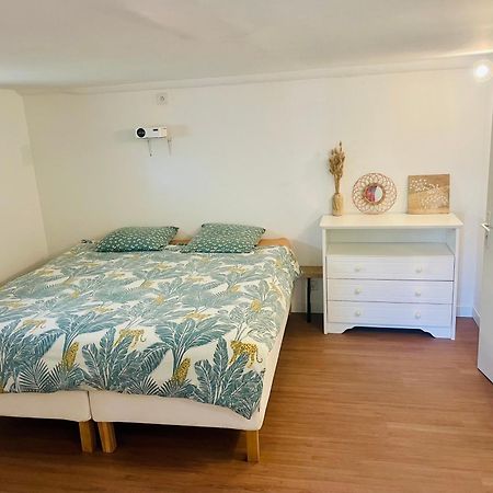 Logement En Rez De Jardin Guérard Buitenkant foto